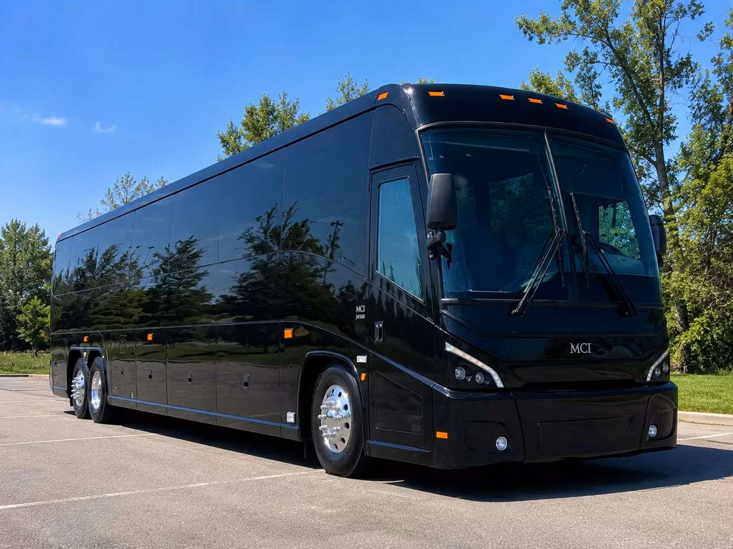 finding group transportation for jurupa valley university and college campus tours