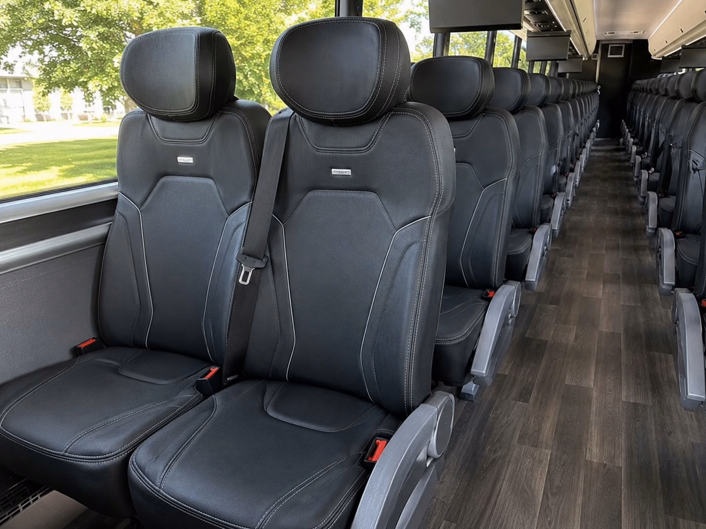 shuttle your wedding guests between jurupa valley venues and riverside county hotels without the headache